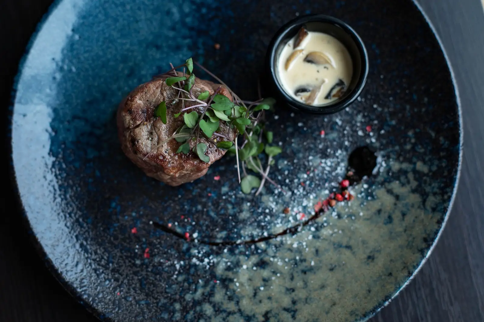 Dining detail at Dravessioroyalhaven