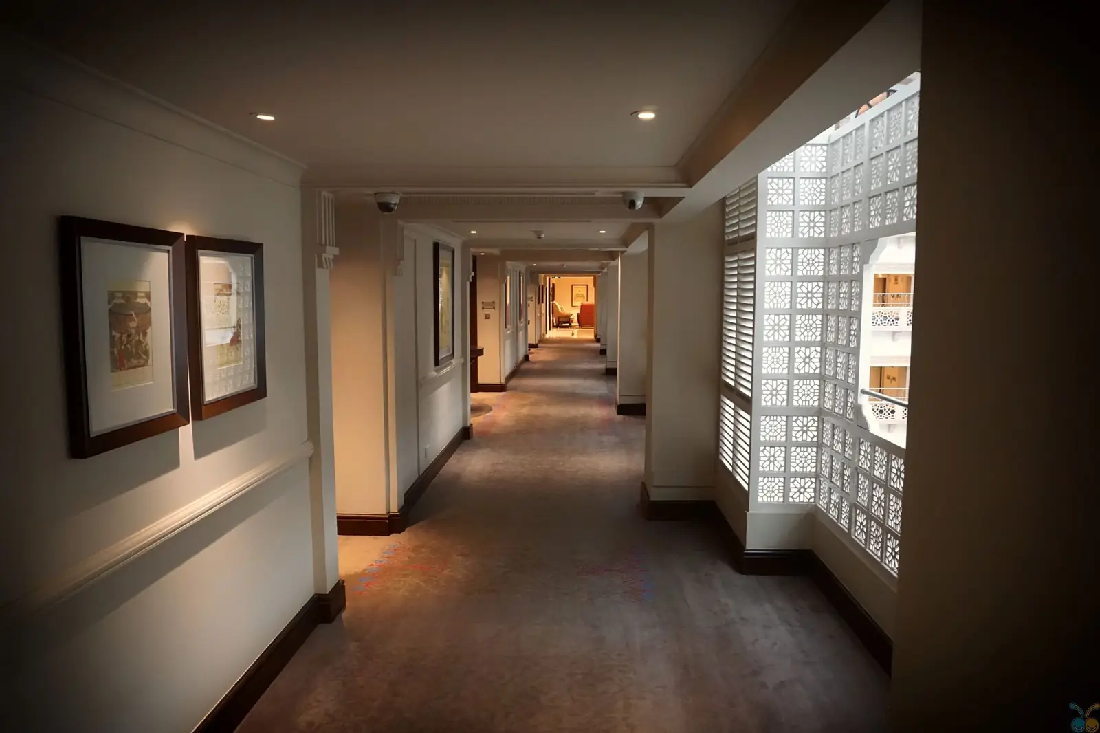 Interior corridor at Dravessioroyalhaven